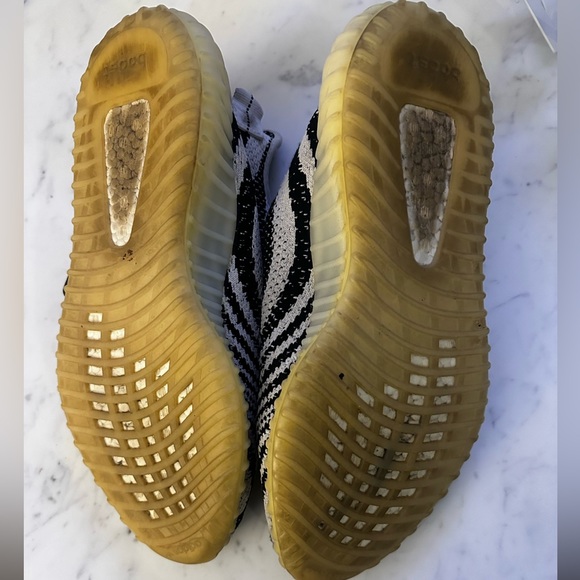 ❌ SOLD ❌adidas YEEZY Boost 350 V2 ZEBRA - Size 11.5 - Picture 5 of 7